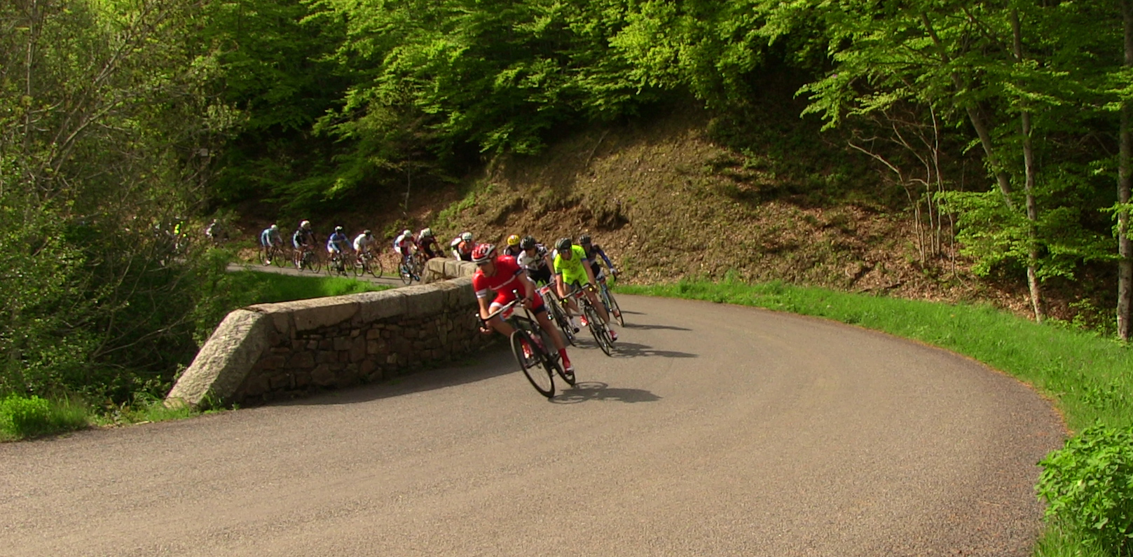 peloton-descente-lozerienne
