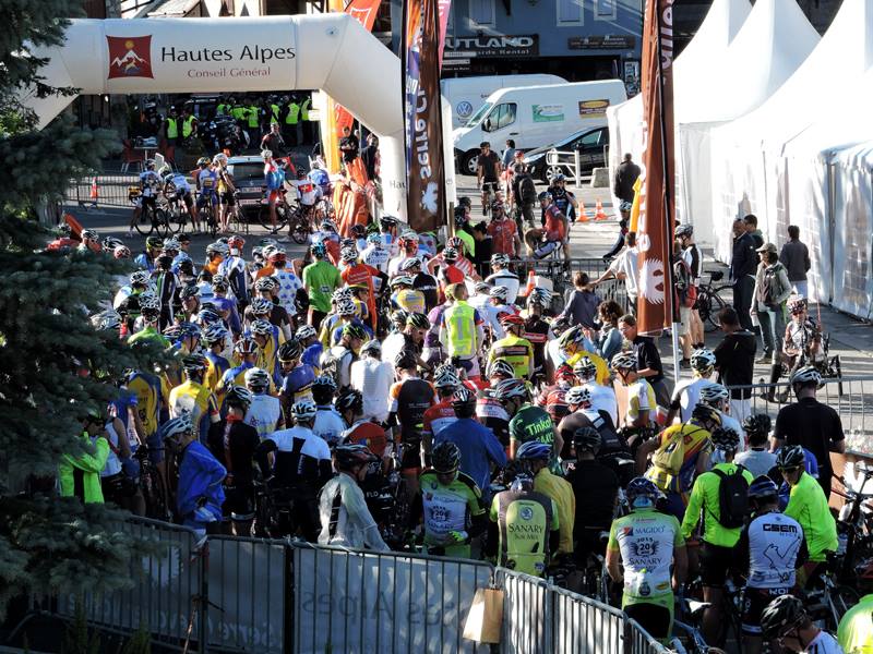 depart-granfondo-valsuza
