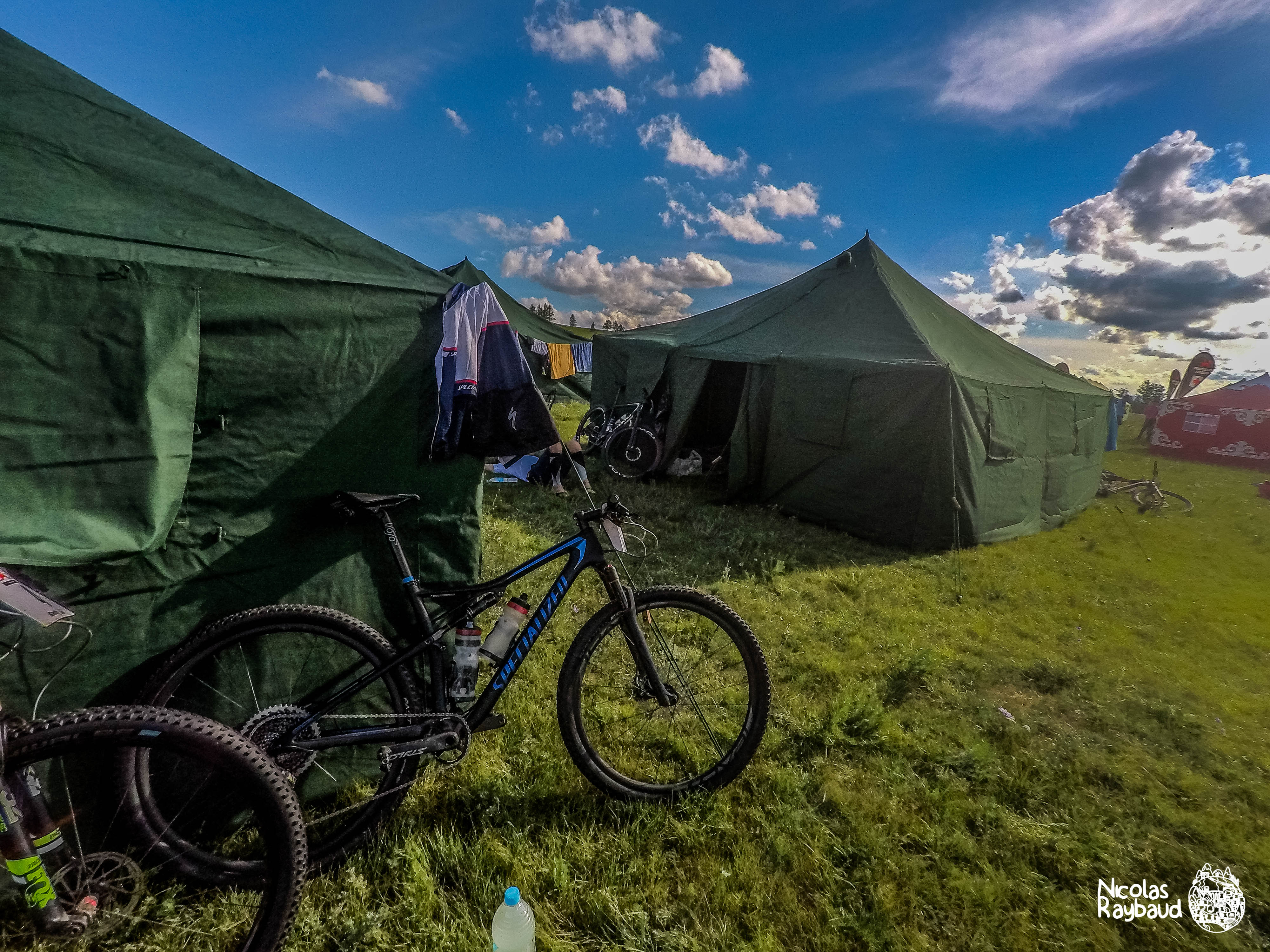 Mongolia Bike Challenge Nicolas Raybaud-osymetric-specialized-epicpro
