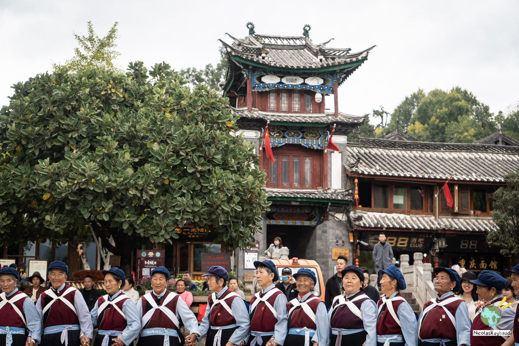 danseur animation old city lijiang