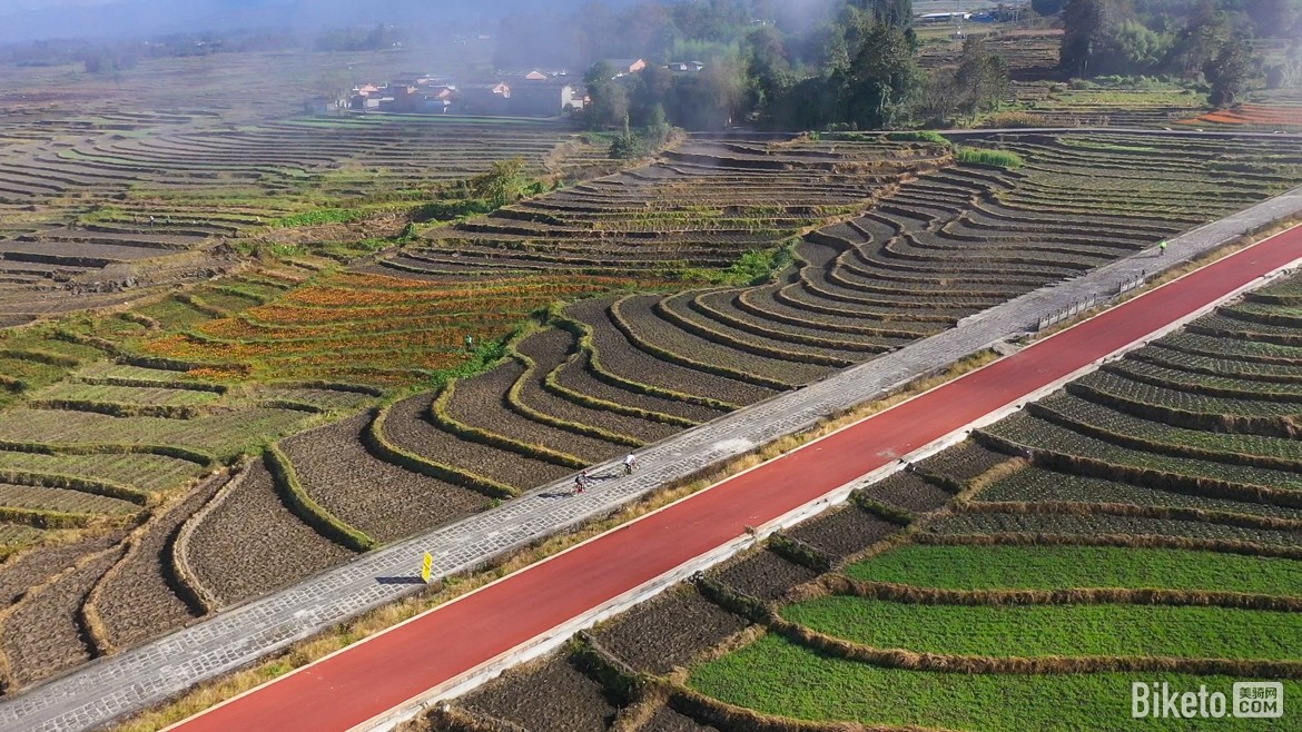 pavés de l'étape de tengchong granfondo yunnan